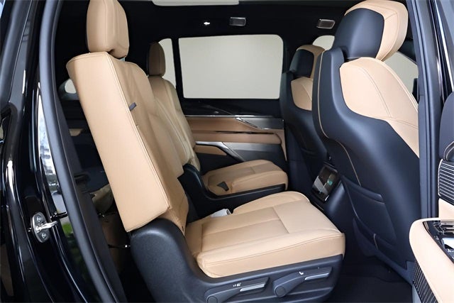 2025 Cadillac ESCALADE IQ Luxury 2