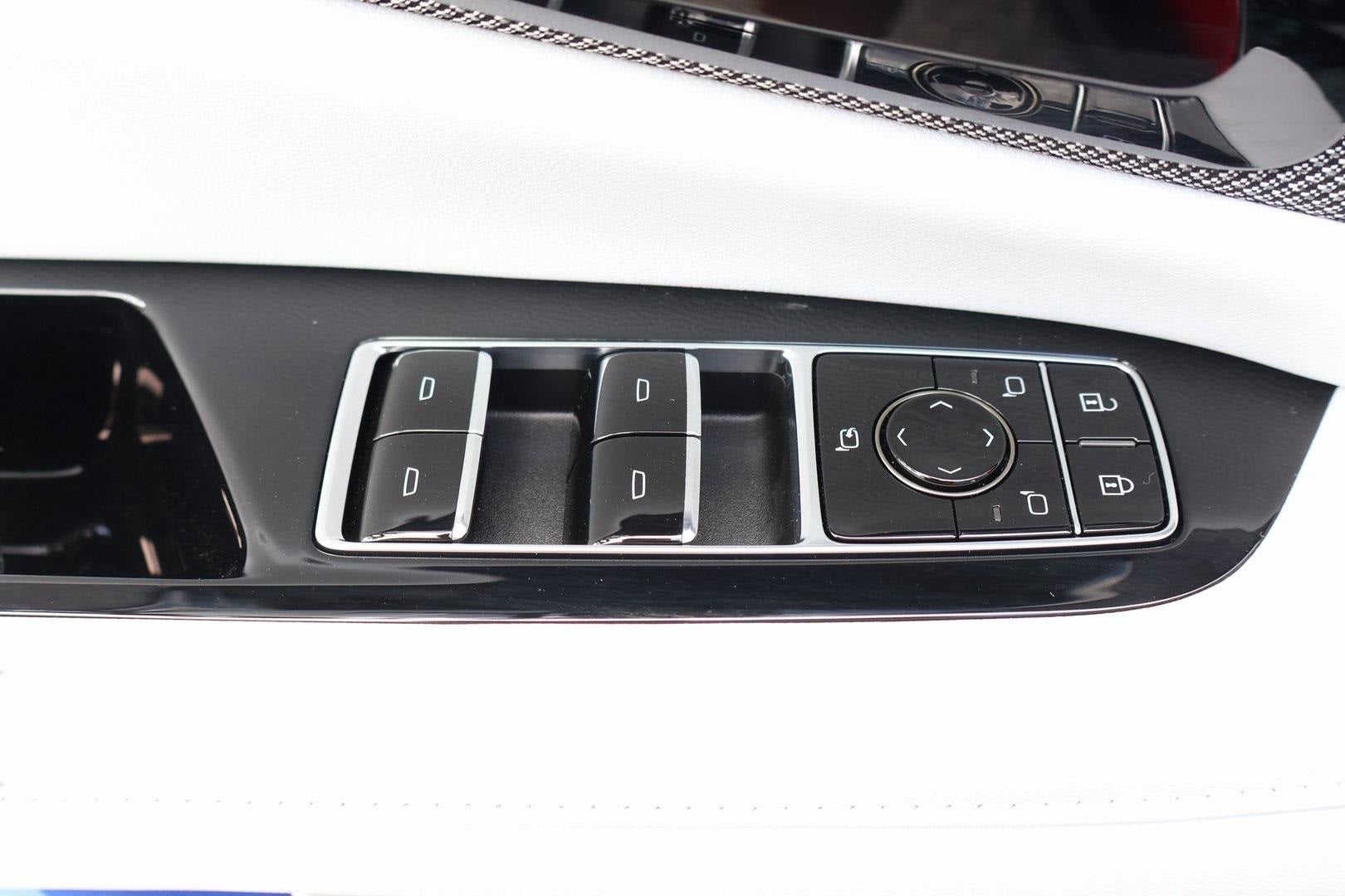 2025 Cadillac OPTIQ Luxury