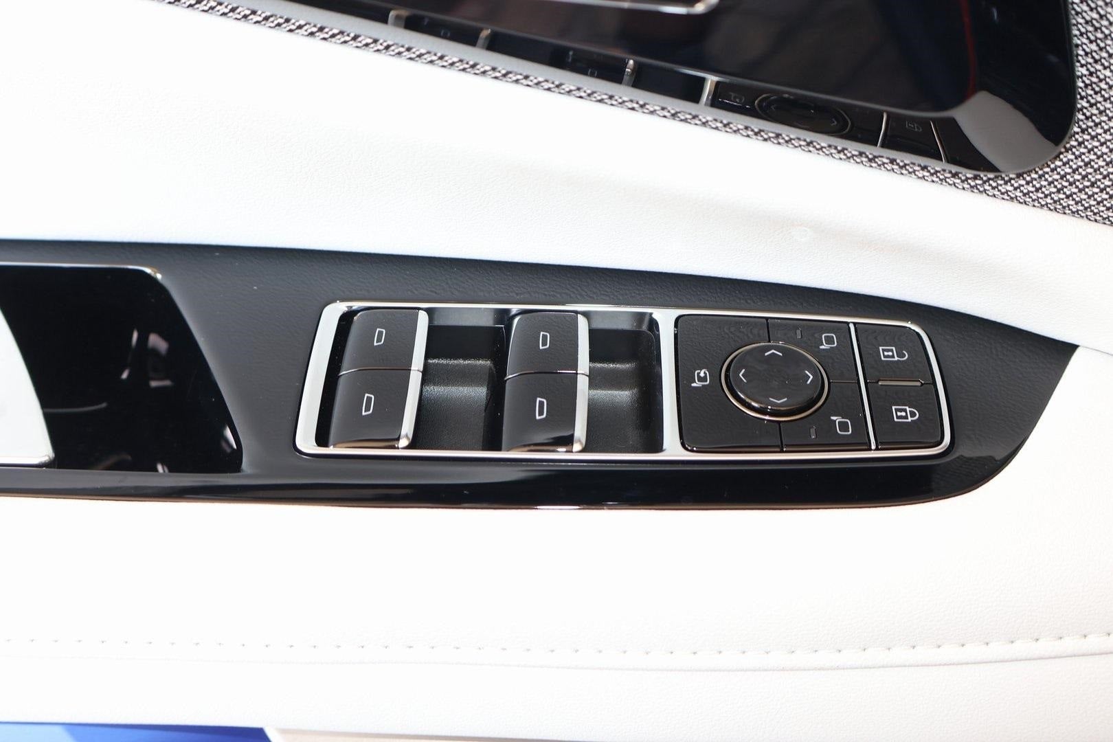 2025 Cadillac OPTIQ Sport