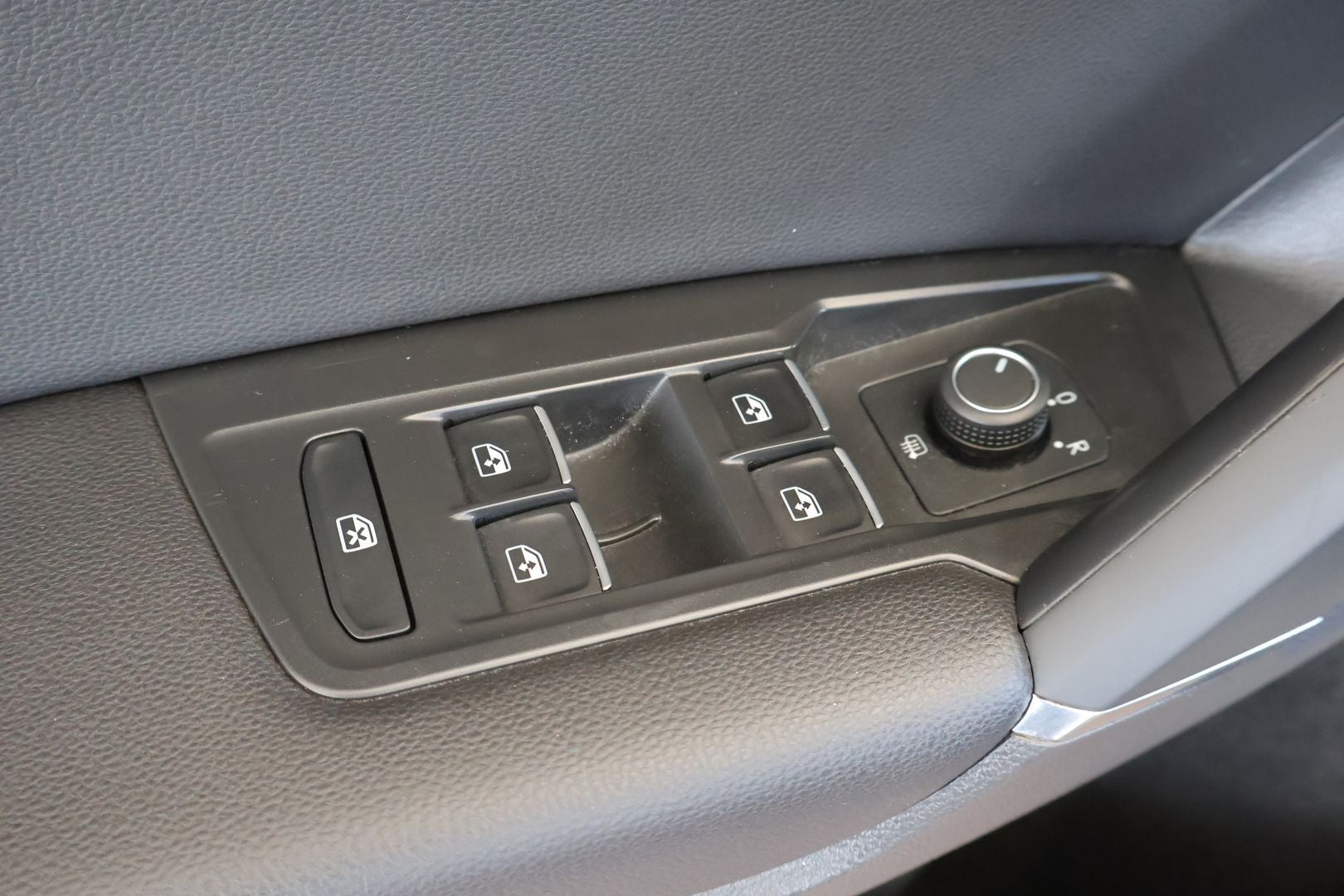 2020 Volkswagen Tiguan 2.0T SE