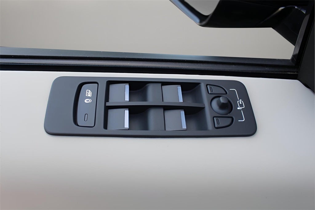 2025 Land Rover Discovery Sport S