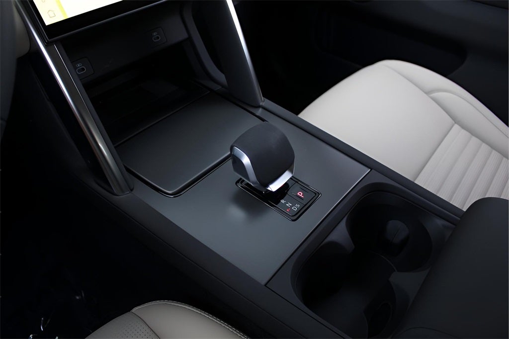 2025 Land Rover Discovery Sport S