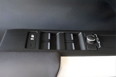 2023 Land Rover Defender 110 S Defender 30th Edition