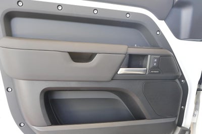 2025 Land Rover Defender 110 S