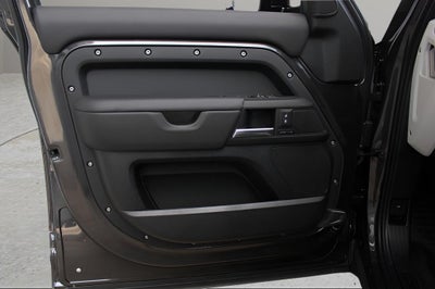2025 Land Rover Defender 110 S