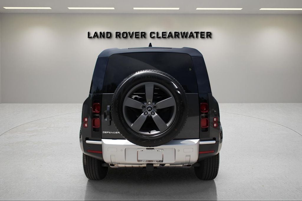 2025 Land Rover Defender 110 S