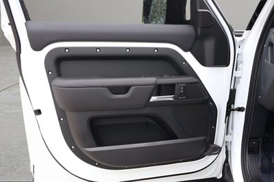 2025 Land Rover Defender 130 S