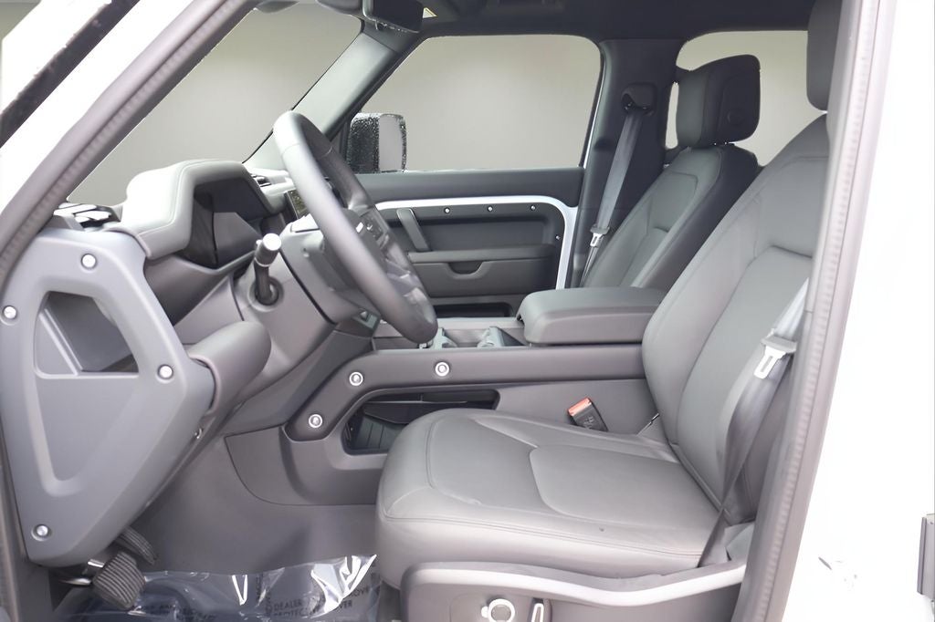 2025 Land Rover Defender 130 S