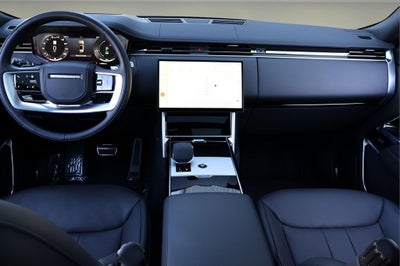 2025 Land Rover Range Rover Plug-In Hybrid SE