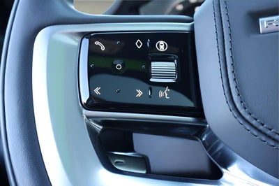 2025 Land Rover Range Rover Plug-In Hybrid SE