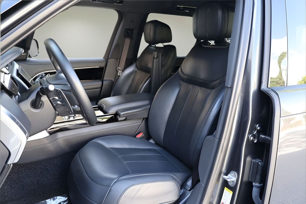 2023 Land Rover Range Rover SE LWB