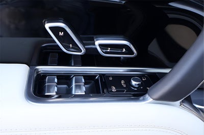 2025 Land Rover Range Rover SE LWB