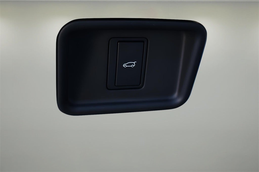 2025 Land Rover Range Rover SE LWB