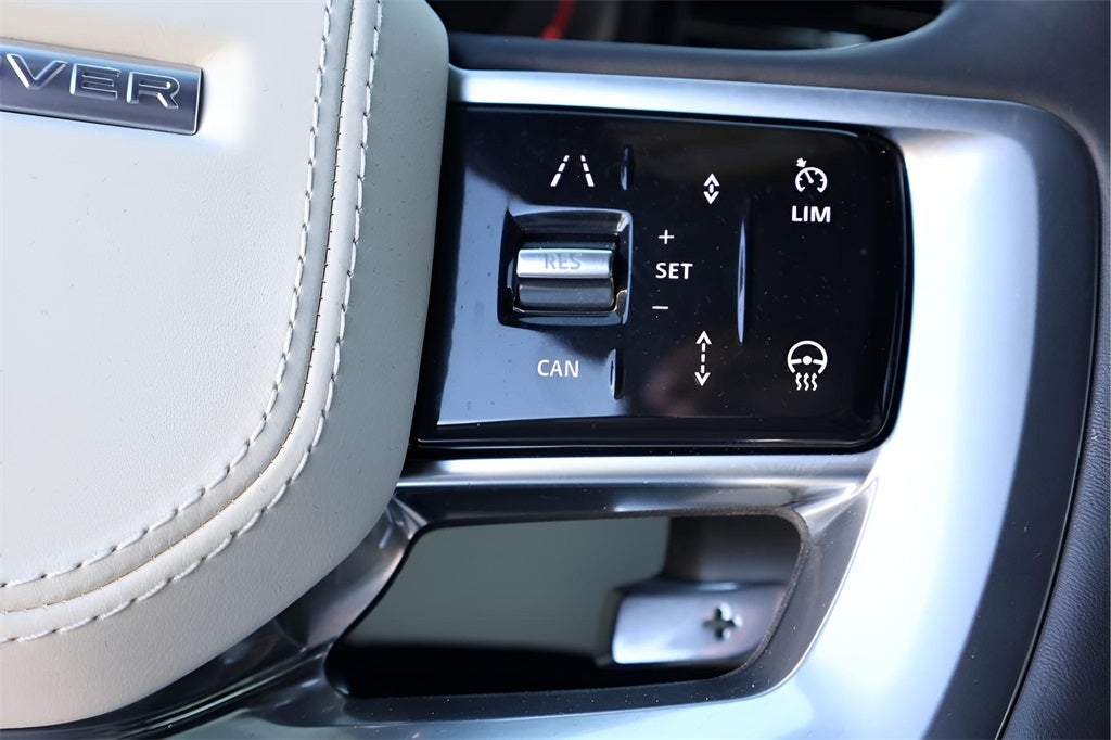 2025 Land Rover Range Rover SE LWB