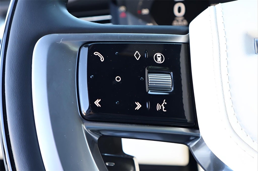 2025 Land Rover Range Rover SE LWB