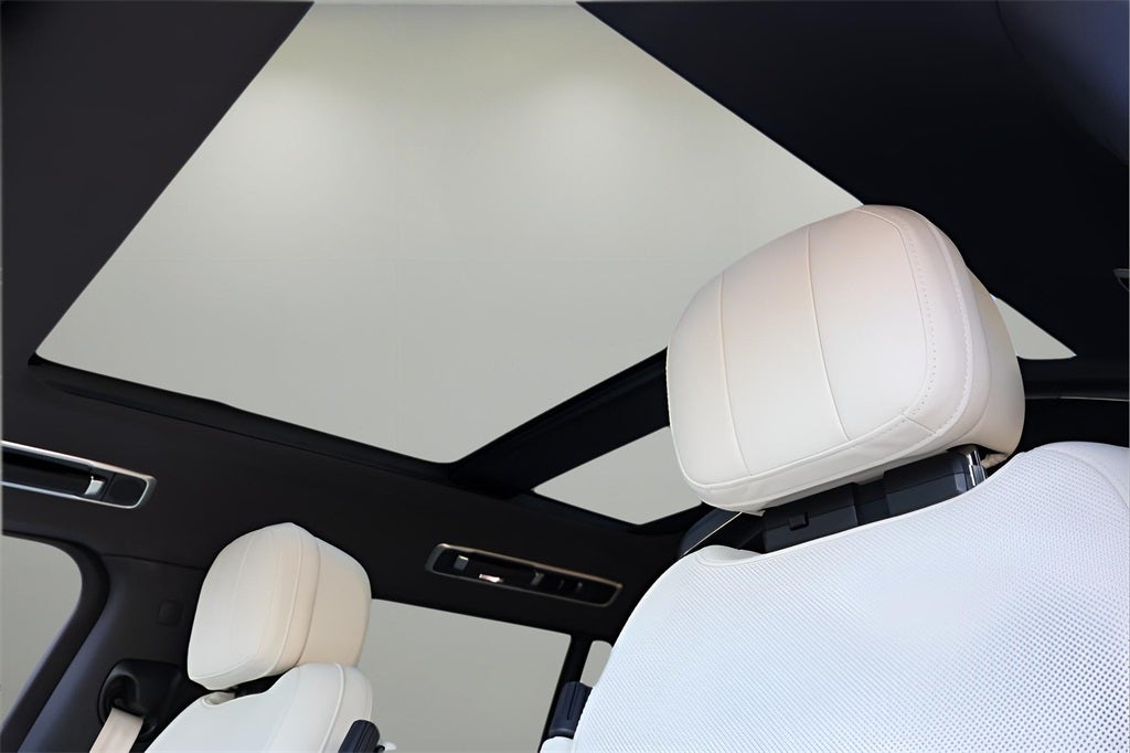 2025 Land Rover Range Rover SE LWB