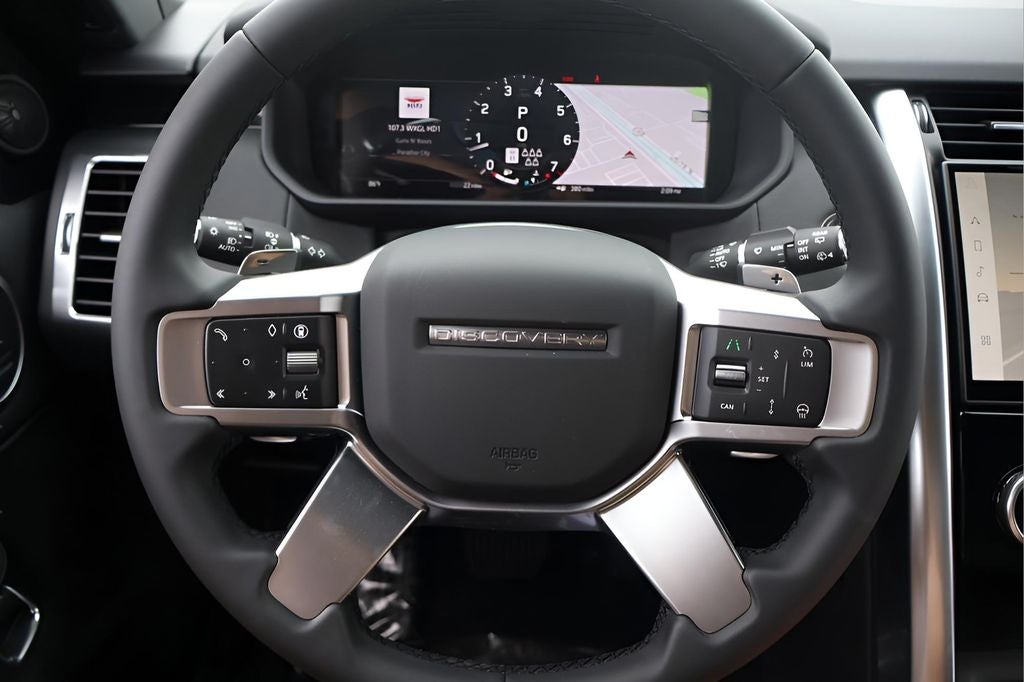 2025 Land Rover Discovery S