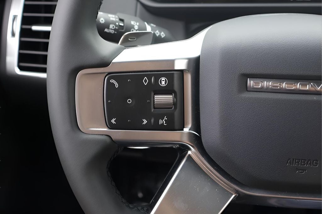 2025 Land Rover Discovery S