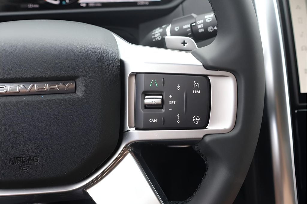 2025 Land Rover Discovery S