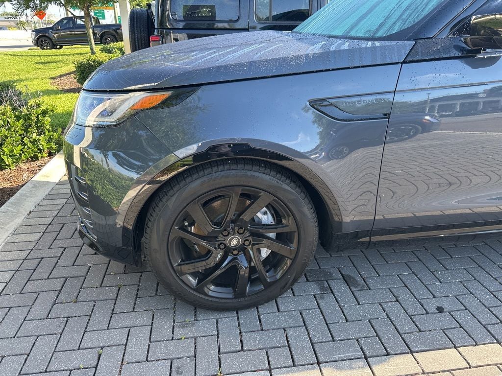 2025 Land Rover Discovery Dynamic SE