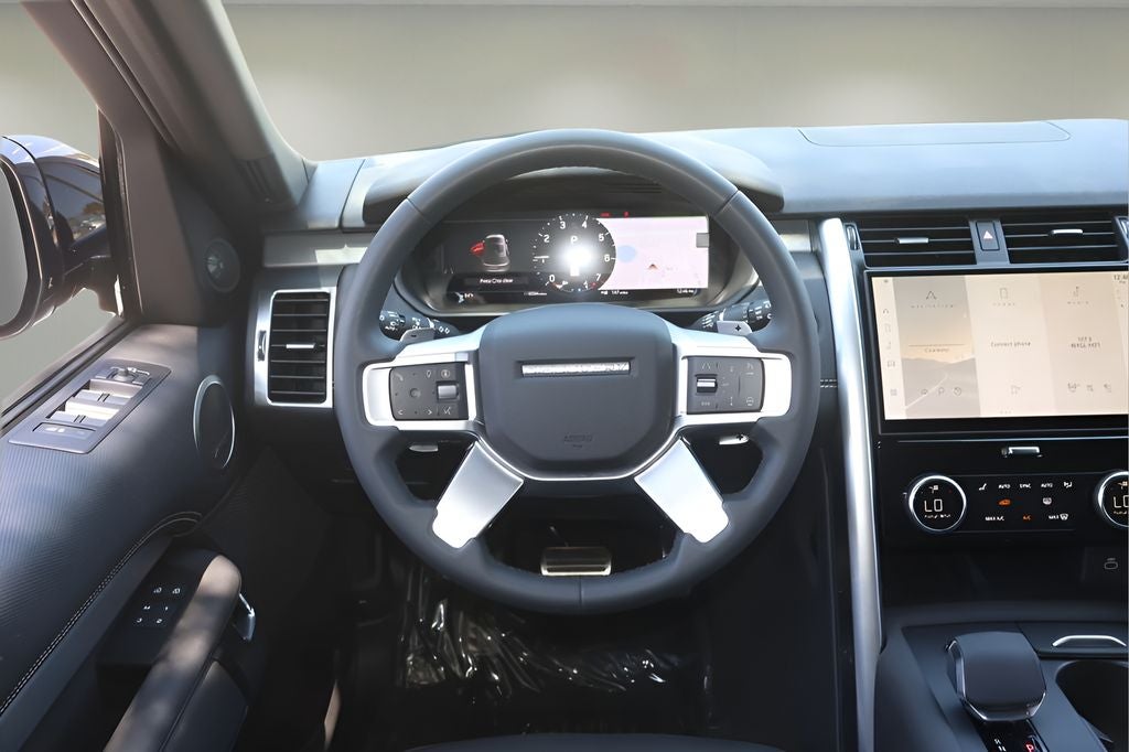 2025 Land Rover Discovery Dynamic SE