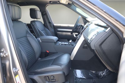 2025 Land Rover Discovery Dynamic SE