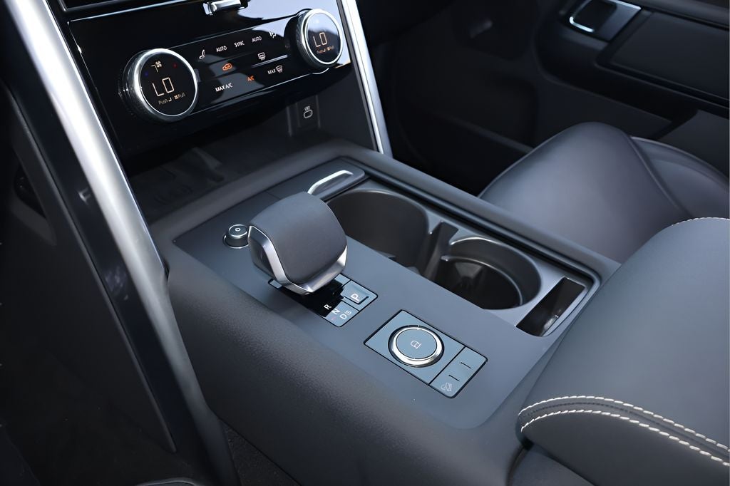 2025 Land Rover Discovery Dynamic SE