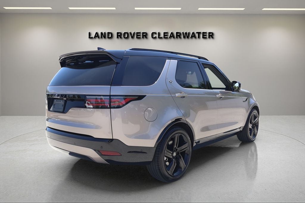 2025 Land Rover Discovery Dynamic SE