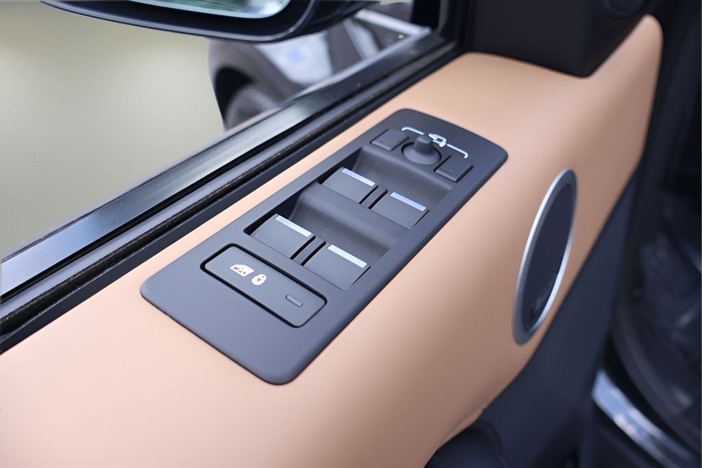 2024 Land Rover Discovery Metropolitan Edition