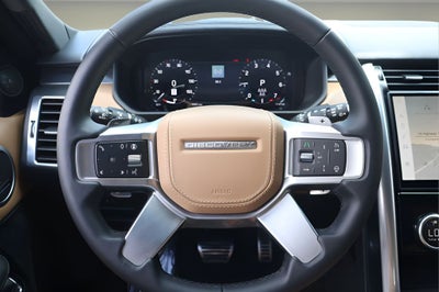 2024 Land Rover Discovery Metropolitan Edition