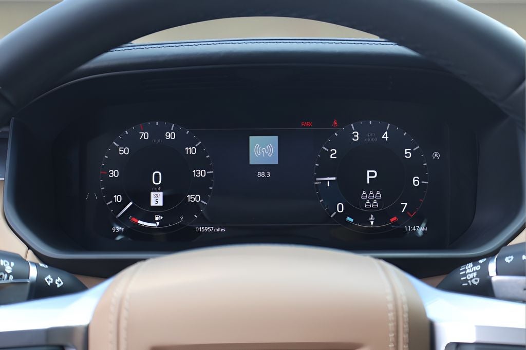 2024 Land Rover Discovery Metropolitan Edition