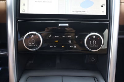 2024 Land Rover Discovery Metropolitan Edition