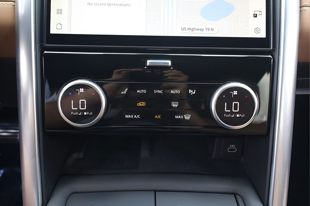 2024 Land Rover Discovery Metropolitan Edition