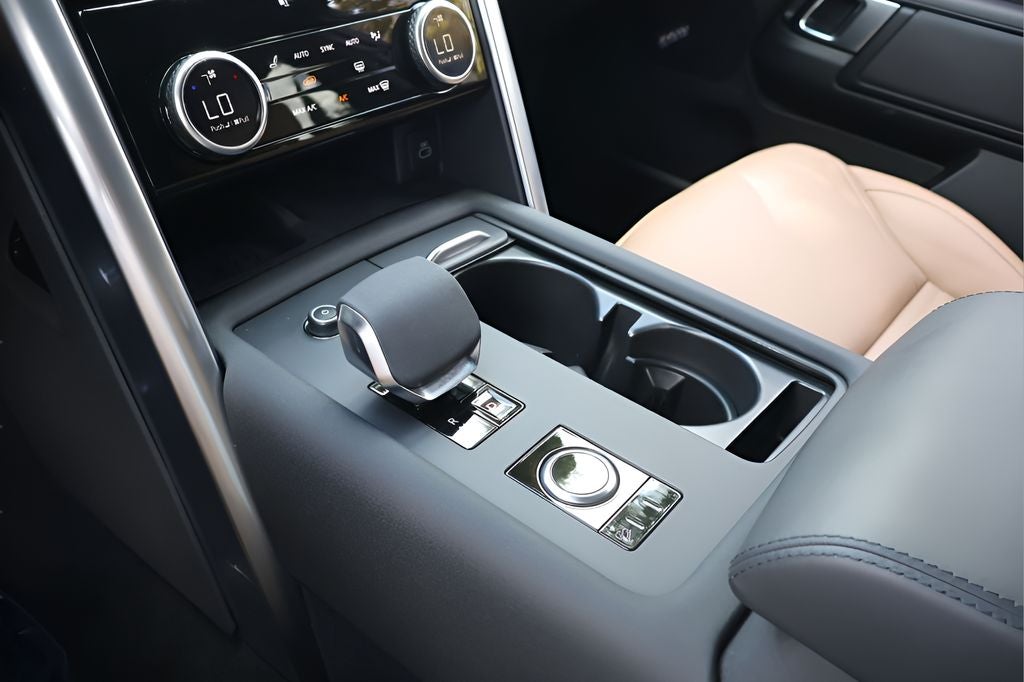 2024 Land Rover Discovery Metropolitan Edition