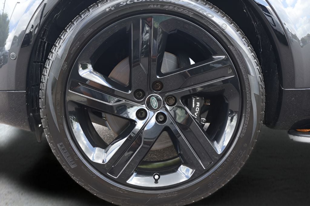 2024 Land Rover Discovery Metropolitan Edition