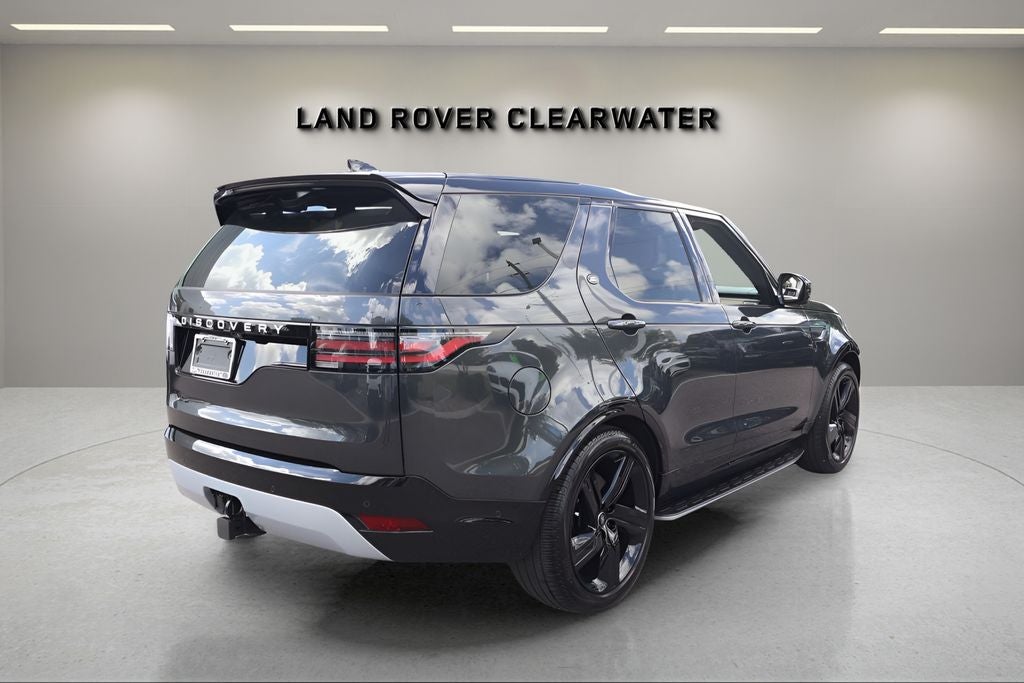 2024 Land Rover Discovery Metropolitan Edition