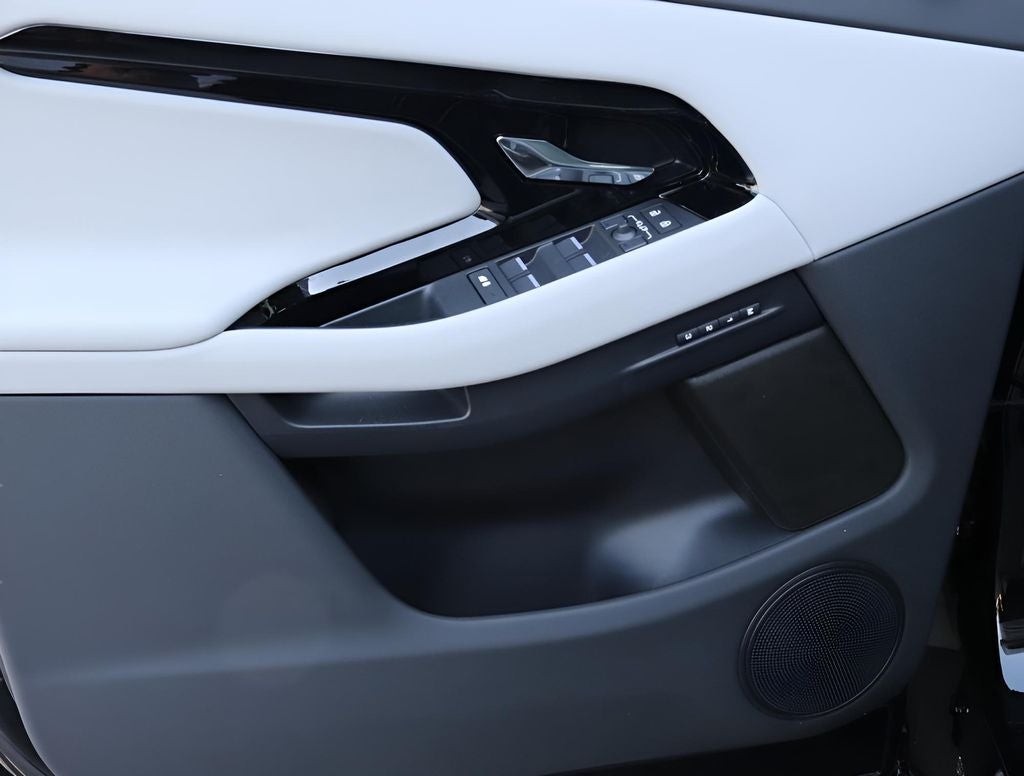 2026 Land Rover Range Rover Evoque Dynamic