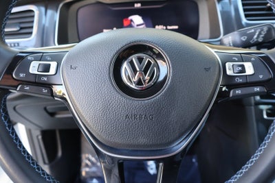2018 Volkswagen e-Golf SEL Premium