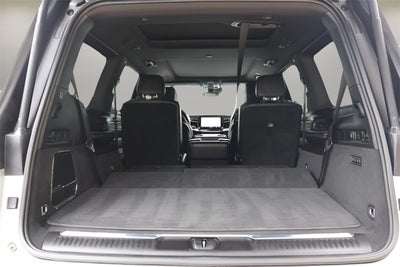 2023 Jeep Grand Wagoneer Base