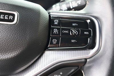 2023 Jeep Grand Wagoneer Base