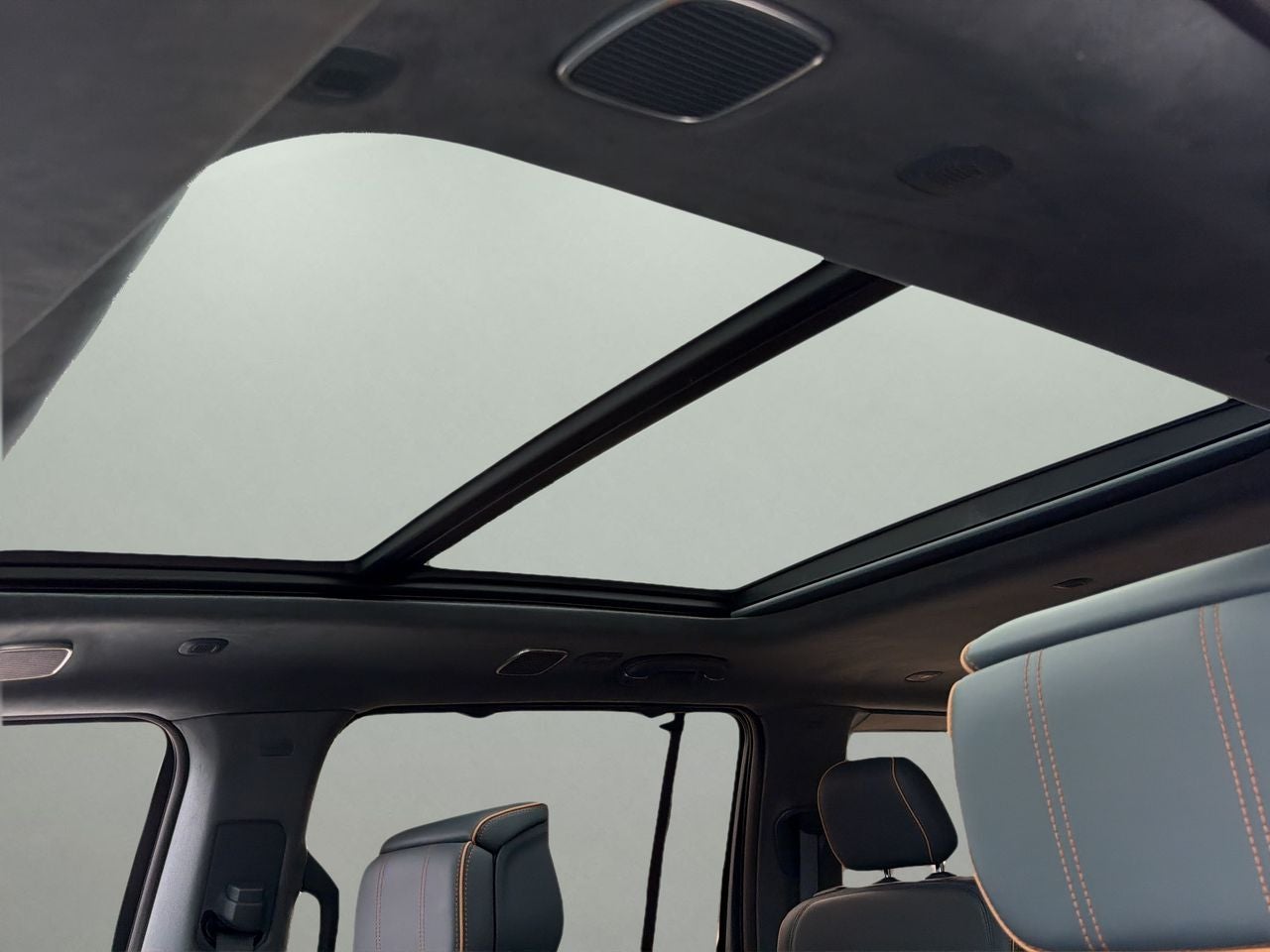 2022 Jeep Grand Wagoneer Series III