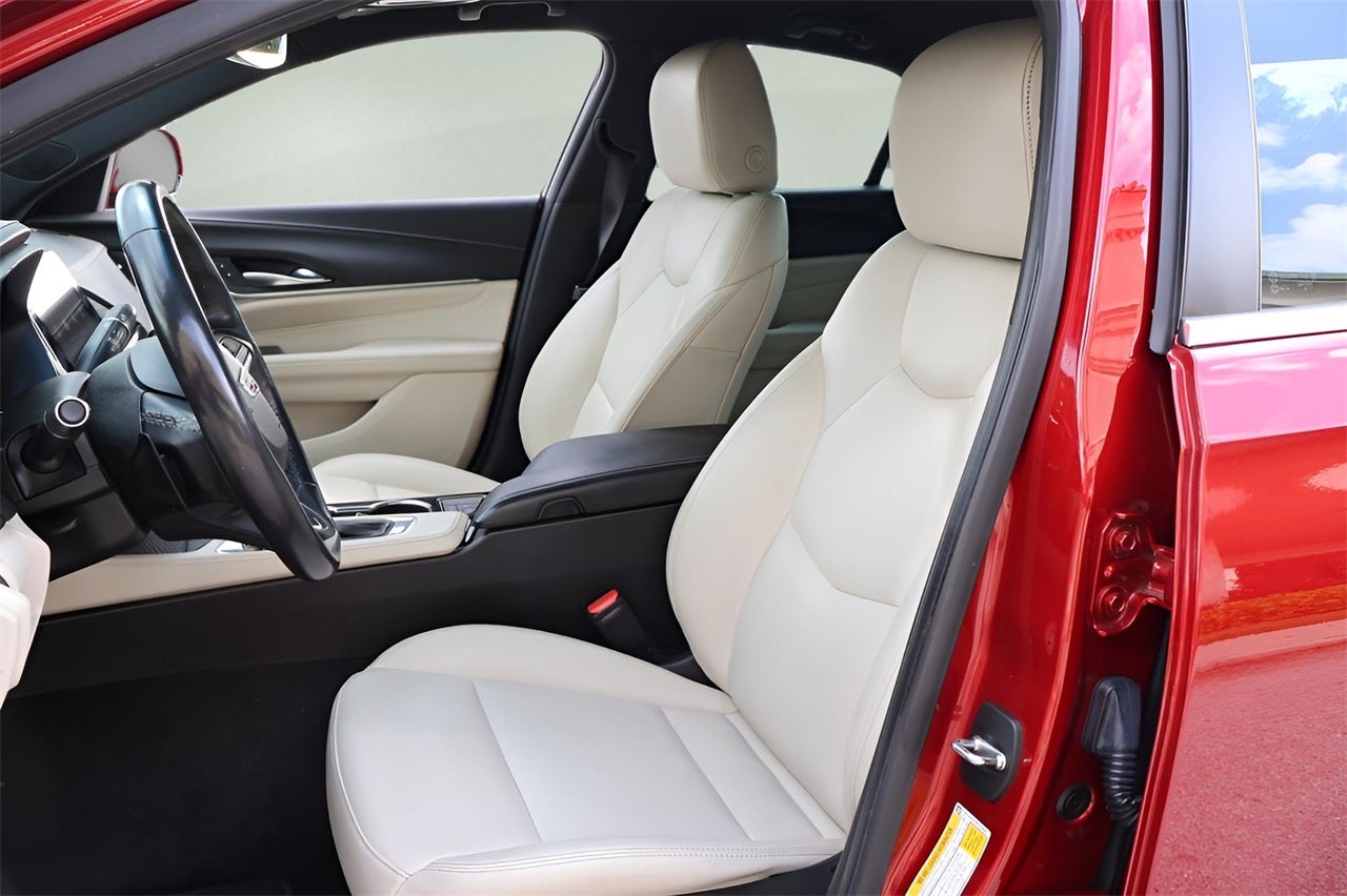 2023 Cadillac CT4 Luxury