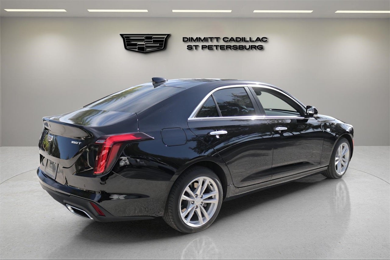 2023 Cadillac CT4 Luxury