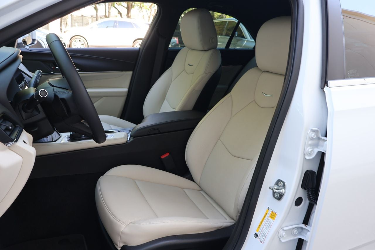 2025 Cadillac CT4 Premium Luxury