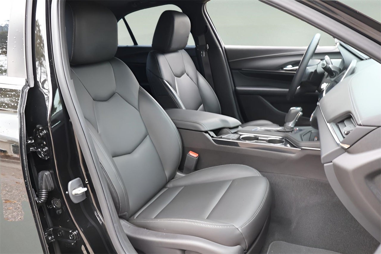 2023 Cadillac CT4 Luxury