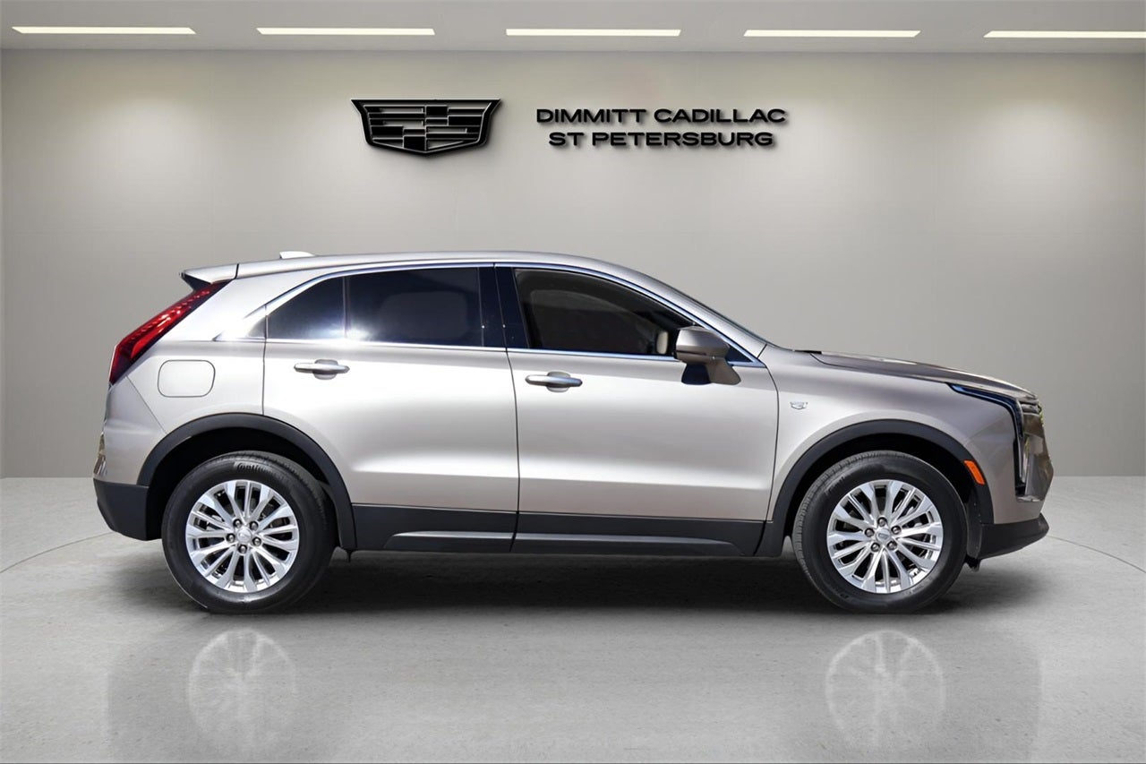 2024 Cadillac XT4 Luxury