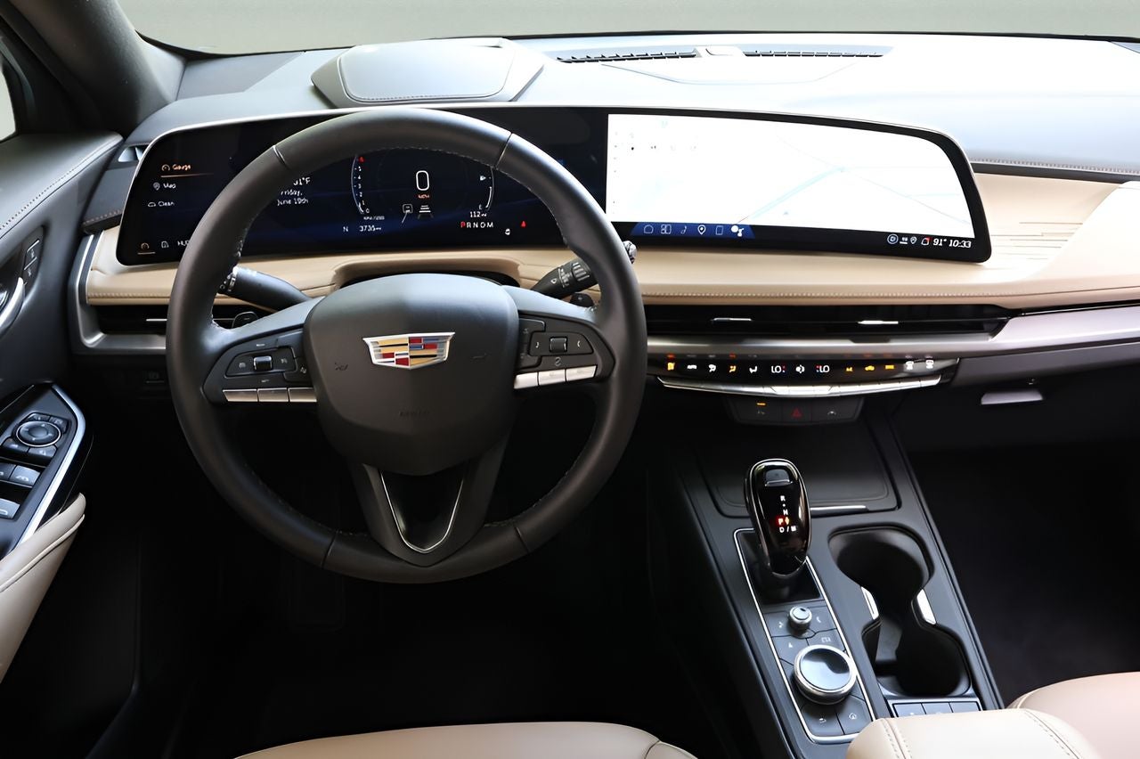 2025 Cadillac XT4 Premium Luxury