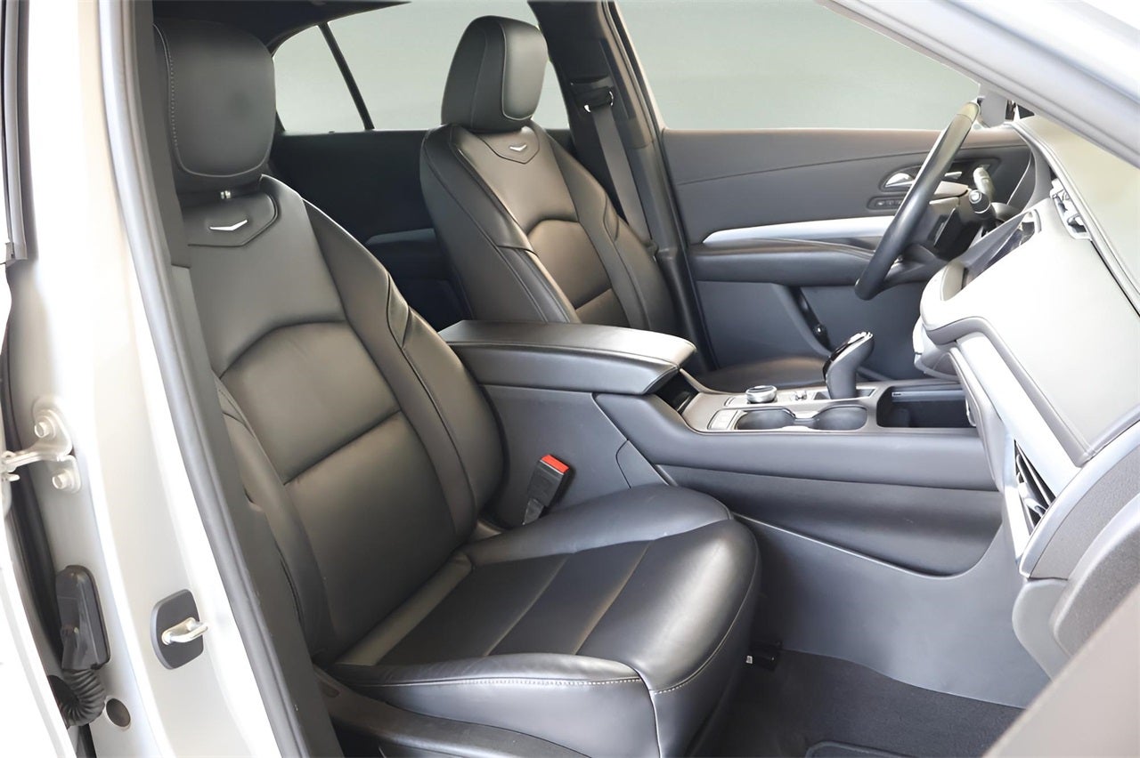 2021 Cadillac XT4 Premium Luxury