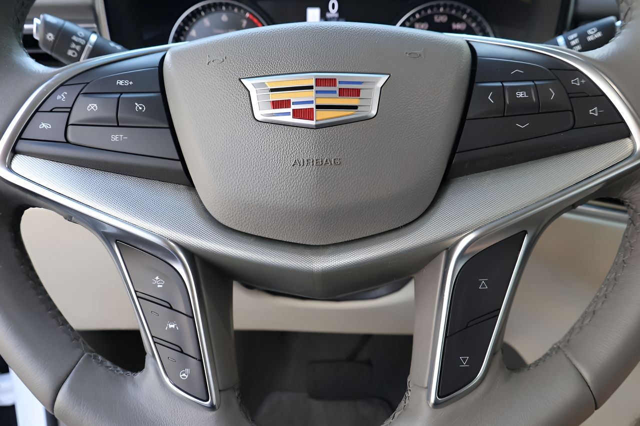 2022 Cadillac XT5 Premium Luxury