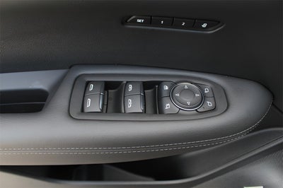 2025 Cadillac XT6 Luxury